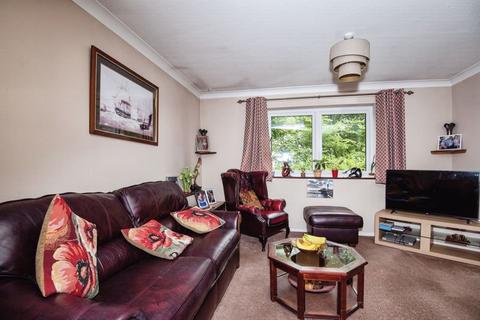 3 bedroom flat for sale - Hopewell Drive, Chatham ME5