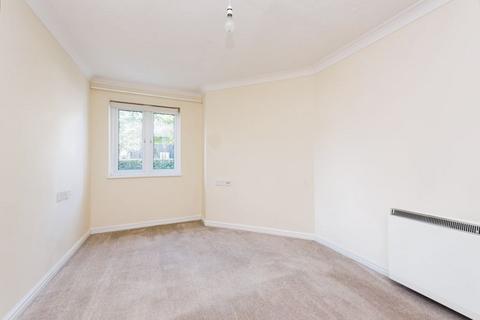 1 bedroom flat for sale, Parkland Grove, Ashford TW15