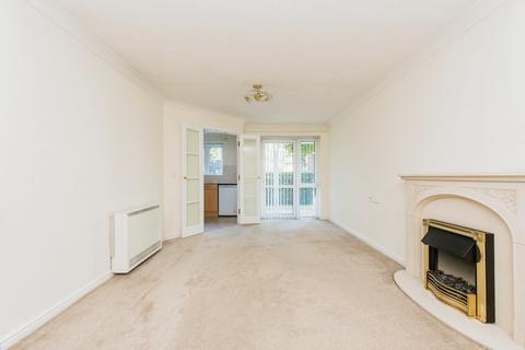 1 bedroom apartment for sale, Perrin Court, Ashford TW15