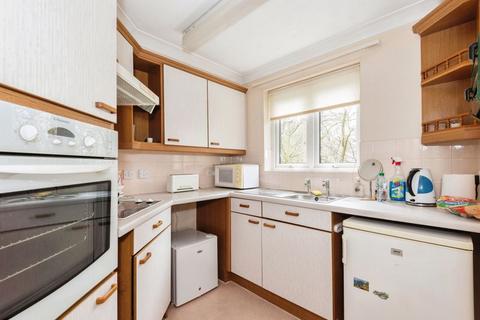 1 bedroom flat for sale, South Street, Epsom KT18