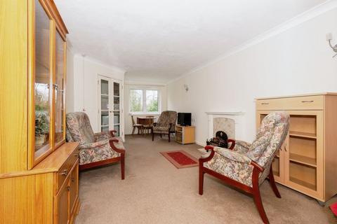 1 bedroom flat for sale, South Street, Epsom KT18