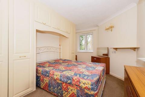 1 bedroom flat for sale, South Street, Epsom KT18