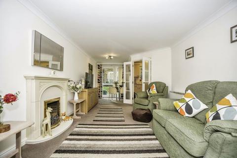 1 bedroom flat for sale, Glen View, Gravesend DA12