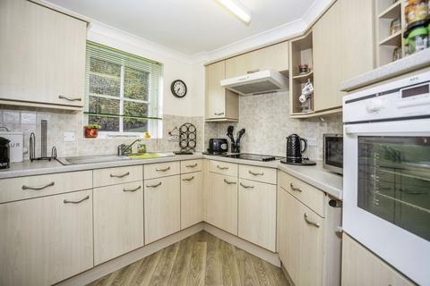 1 bedroom flat for sale, Glen View, Gravesend DA12