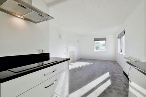1 bedroom flat for sale - Ruskin Court, Knutsford WA16