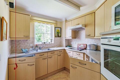 2 bedroom flat for sale, 59 Massetts Road, Horley RH6