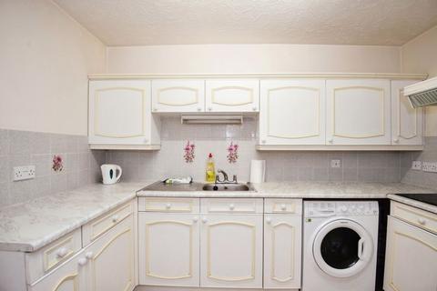 2 bedroom flat for sale, Chalkwell Road, Sittingbourne ME10