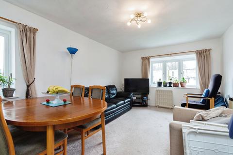 1 bedroom apartment for sale, Autumn Lodge, (South Croydon) CR2