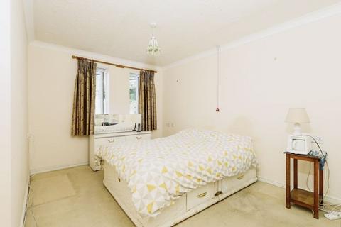 2 bedroom flat for sale - 15 Lugtrout Lane, Solihull B91