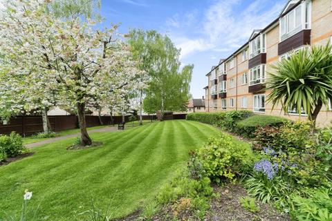 1 bedroom flat for sale, Thicket Road, Sutton SM1