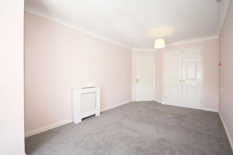 1 bedroom flat for sale, Hadlow Road, Tonbridge TN9