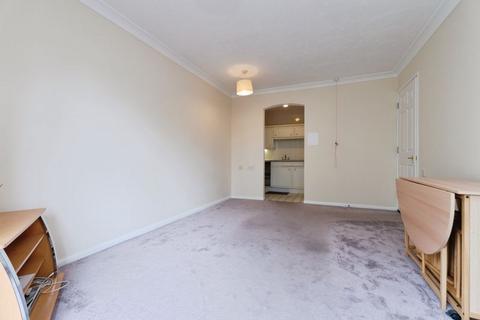 1 bedroom flat for sale, Thicket Road, Sutton SM1