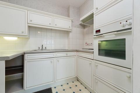 undefined, Oak Lodge (Sutton), Sutton SM1