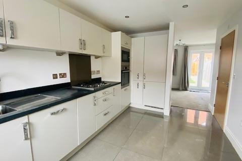 2 bedroom semi-detached house to rent, Clarke Avenue, Dinnington, Sheffield, S25