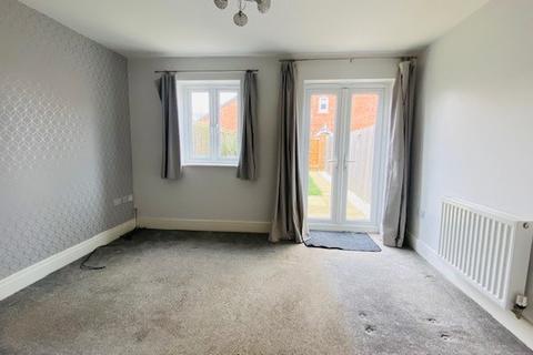 2 bedroom semi-detached house to rent, Clarke Avenue, Dinnington, Sheffield, S25