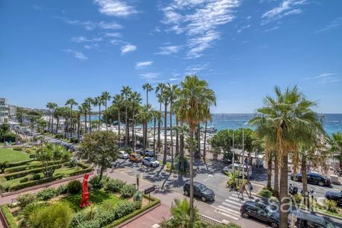 2 bedroom flat, Cannes, Croisette, 06400, France