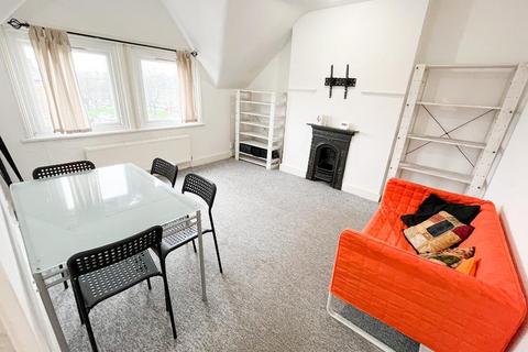 2 bedroom flat for sale, London NW2