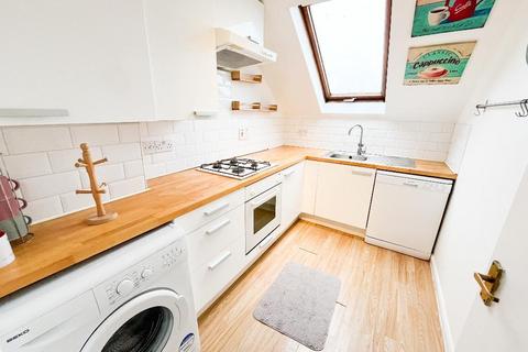 2 bedroom flat for sale, London NW2