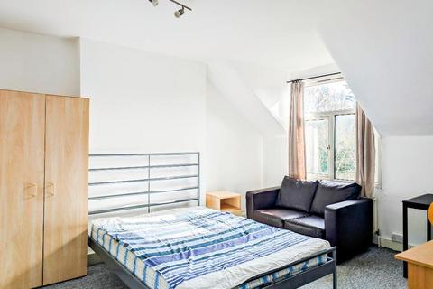 2 bedroom flat for sale, London NW2