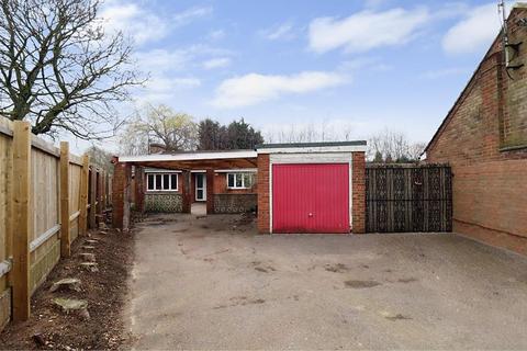 3 bedroom detached bungalow for sale, Watermead Road, Limbury Mead, Luton, Bedfordshire, LU3 2TF