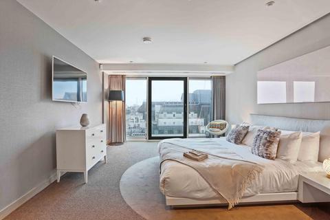 2 bedroom flat to rent, Wardour Street, Soho, London, W1D