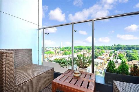 3 bedroom apartment for sale, Centrillion Point, 2 Masons Avenue, East Croydon, CR0