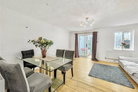 250 Westmacott Drive, Feltham, TW14 9XA