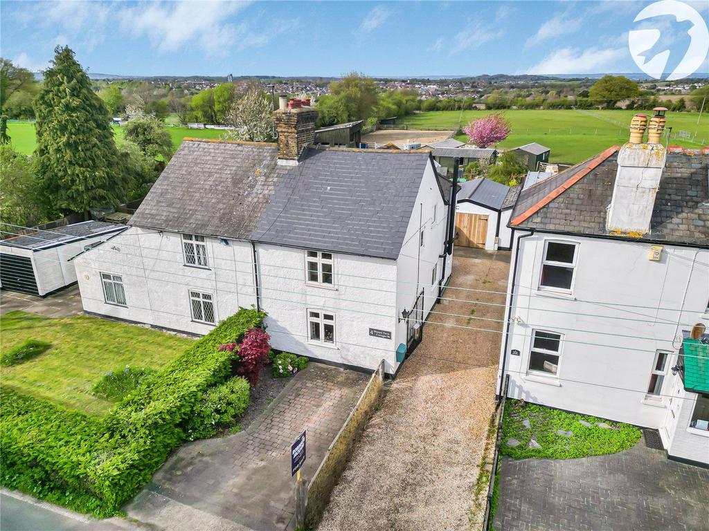 Wested Farm Cottages, Eynsford Road, Crockenhill, Kent, BR8 3 bed semi