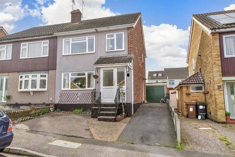 3 bedroom semi-detached house for sale, David Avenue, Wickford, Essex