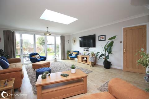 2 bedroom detached bungalow for sale, Smugglers Way, Epple Bay, Birchington