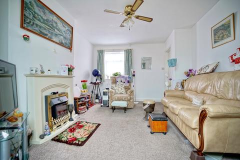 3 bedroom semi-detached house for sale, Manor Close, Wyton, Huntingdon, PE28