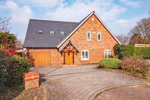 4 bedroom detached house for sale, Pleasant Drive, Davyhulme, Manchester, M41