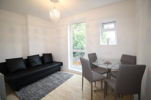 3 bedroom flat to rent, Parchmore Road, Thornton Heath, CR7