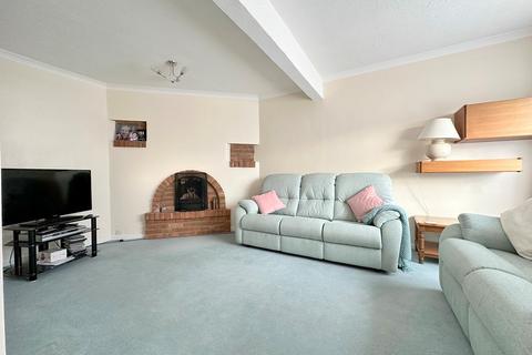 3 bedroom semi-detached house for sale, Gilmore Way, Chelmsford, CM2