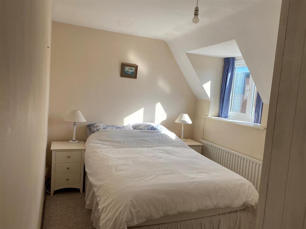 Bedroom .jpg