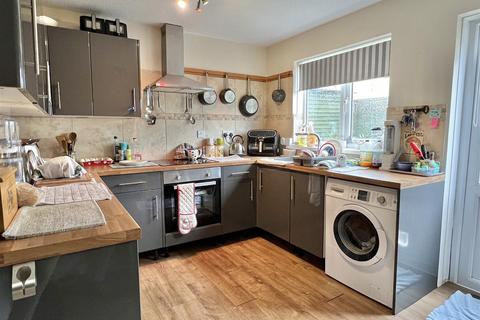 2 bedroom semi-detached house for sale - Kirby Close, Axminster EX13