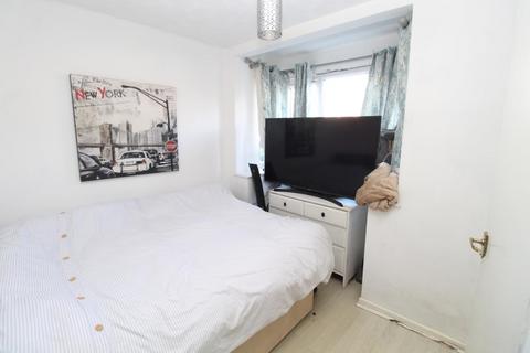1 bedroom flat for sale, Tenterden Crescent, Milton Keynes