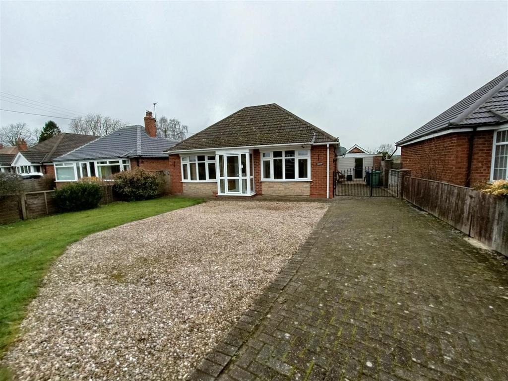Gainsborough Road, Market Rasen LN8 3 bed bungalow £975 pcm (£225 pw)