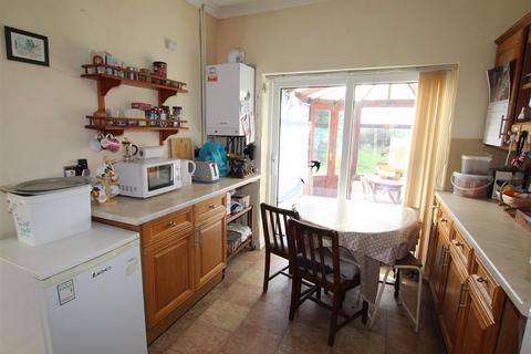 6 Fir Park, Usselby, Market Rasen, LN8 3YL