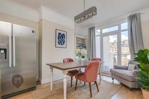 5 bedroom house for sale, Durnsford Road, London