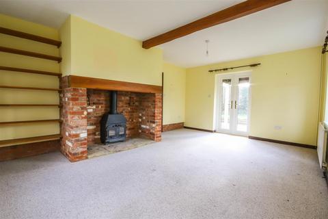4 bedroom detached house to rent, The Street, Lidgate CB8