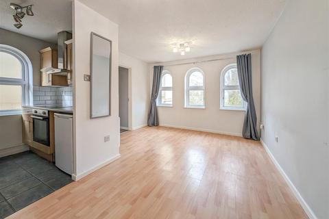 1 bedroom flat for sale, Amberley House, 22 Bury Road, Newmarket CB8