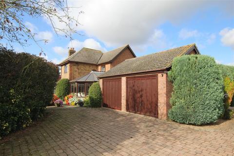 4 bedroom detached house for sale, Buslingthorpe Road, Linwood, Market Rasen LN8