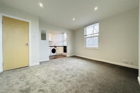 2 bedroom apartment to rent - Aberdeen Drive, Armley, Leeds, LS12 3QZ