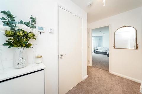 1 bedroom apartment for sale, The Roundway, London N17