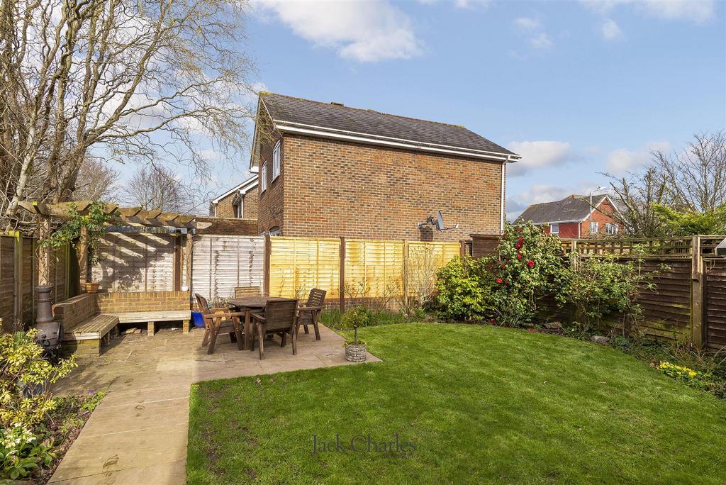 15 Amberley Close, TN9 2 UH 017.jpg