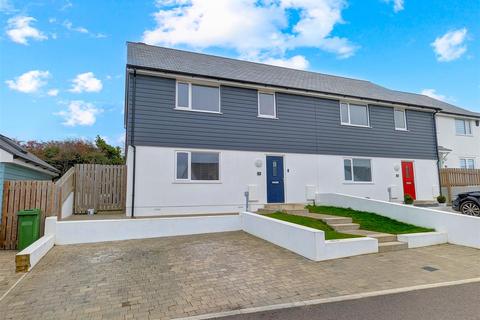 4 bedroom semi-detached house for sale, Fox Close, Newquay TR7