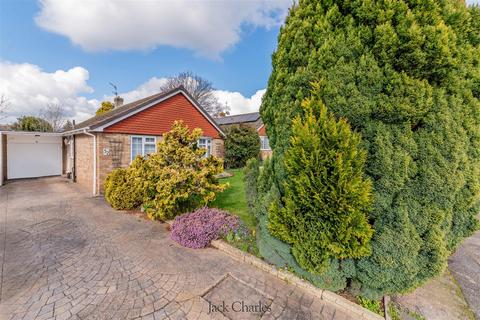 2 bedroom detached bungalow for sale, Cranford Road, Tonbridge