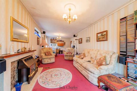 2 bedroom detached bungalow for sale, Cranford Road, Tonbridge