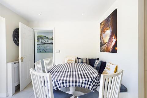 1 Beach Walk, Newquay, TR7 3NP